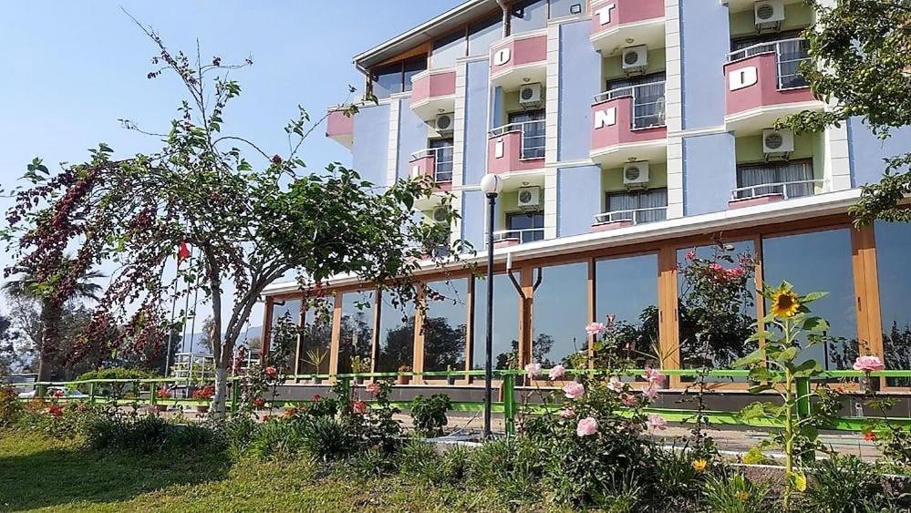 Linda Butik Otel Guemuelduer อิซมีร์ ภายนอก รูปภาพ